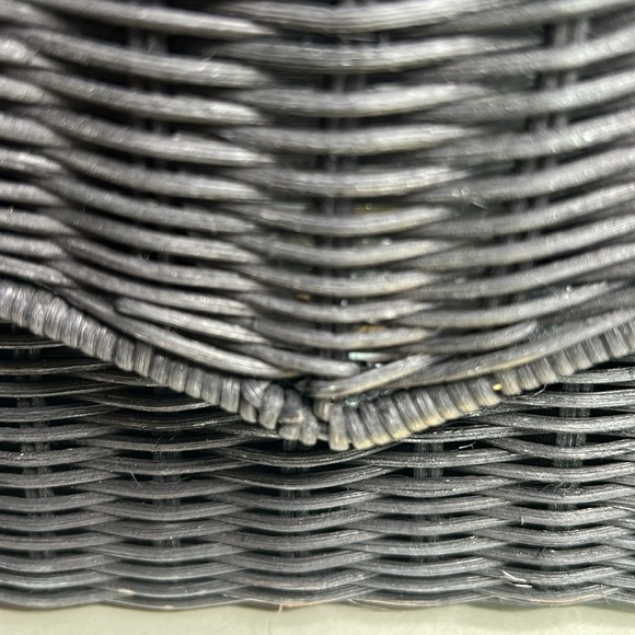 Zara black rattan basket bag with snap closure and chain strap - Picture 2 of 7